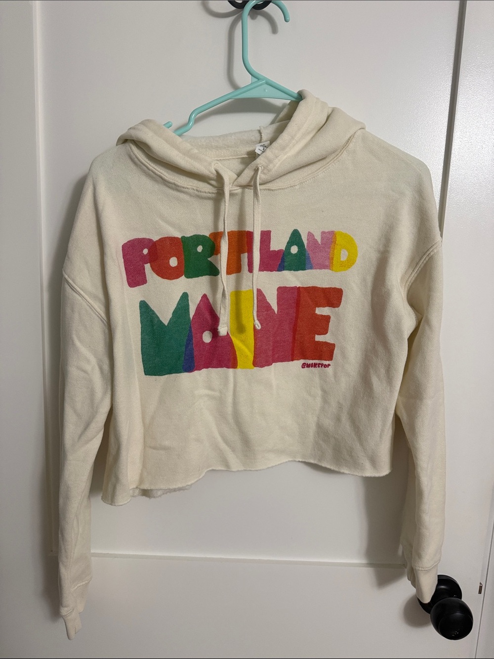 Portland Maine Cropped Hooded Sweatshirt - Cream